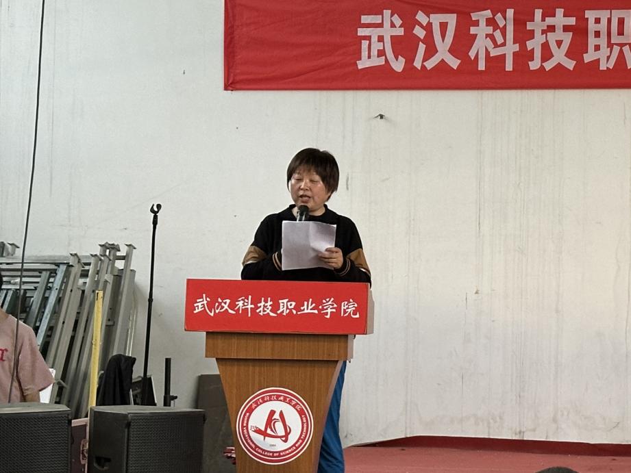 我校舉辦2022-2023學年“五四”表彰大會暨文藝匯演 我校舉辦2022-2023學年“五四”表彰大會暨文藝匯演