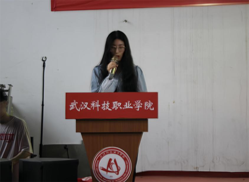 我校舉辦2022-2023學年“五四”表彰大會暨文藝匯演 我校舉辦2022-2023學年“五四”表彰大會暨文藝匯演