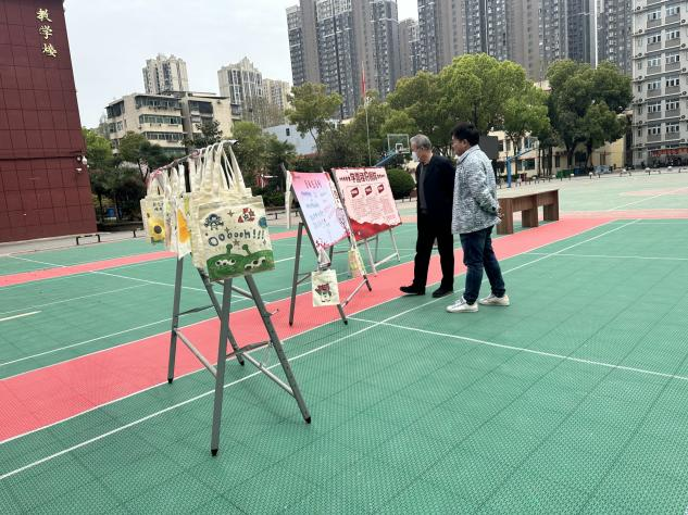 愛心物品傳遞，感恩氣息洋溢