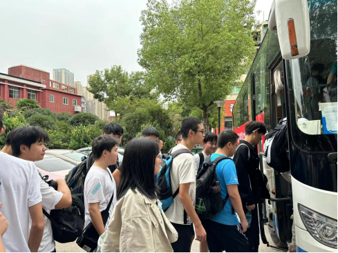 武科職學子開啟新征程：我院歡送學生赴企業(yè)實習就業(yè)！