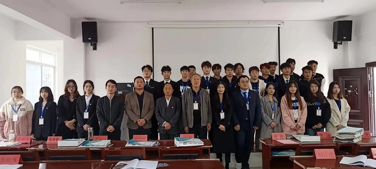 同心聚力學代會 逐夢青春向未來 ——我校第十二次學生代表大會勝利召開 同心聚力學代會 逐夢青春向未來 ——我校第十二次學生代表大會勝利召開