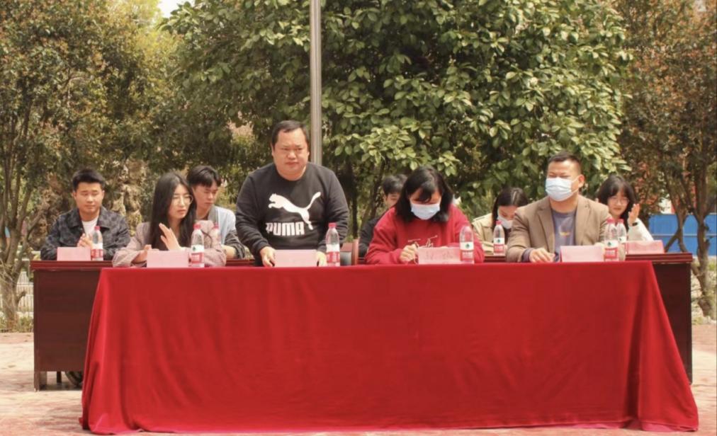 青春“籃”不住，熱血不止步 —武漢科技職業學院第十八屆“希望杯”籃球賽閉幕