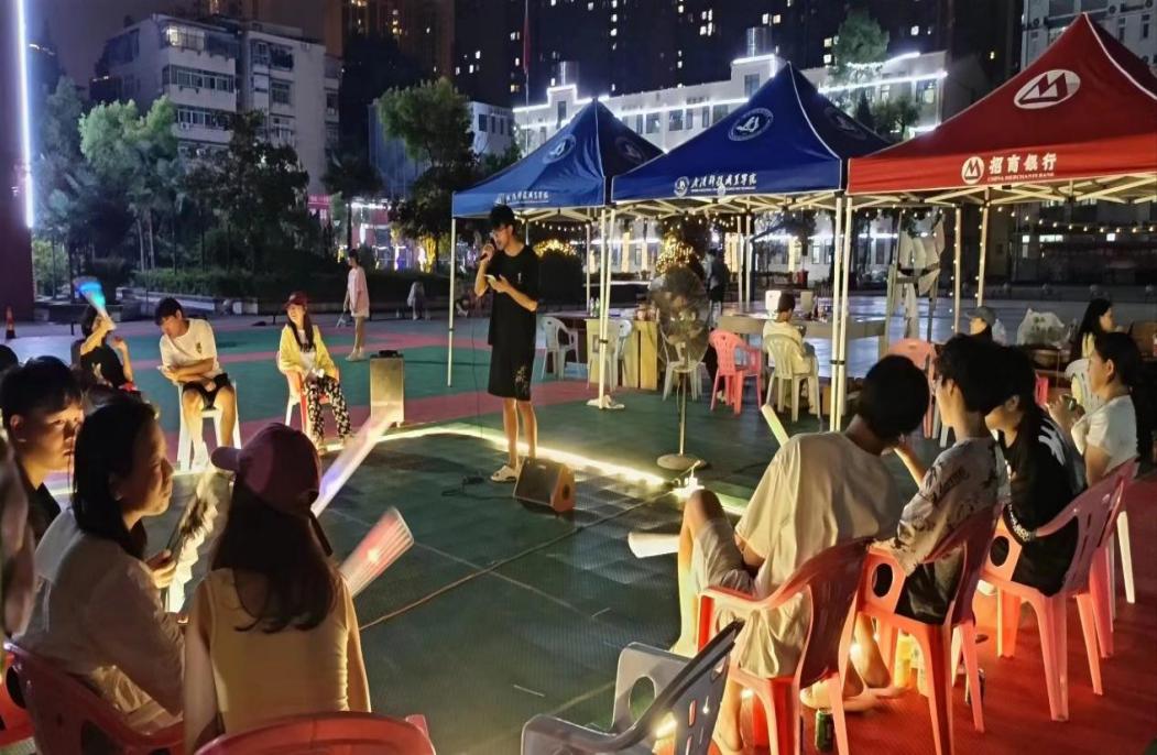 團簇星空，綻放芳華               ——武漢科技職業學院第二屆社團文化節