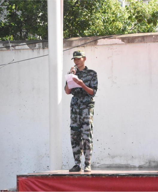 武漢科技職業學院舉行2024級新生開學典禮暨軍訓結營儀式