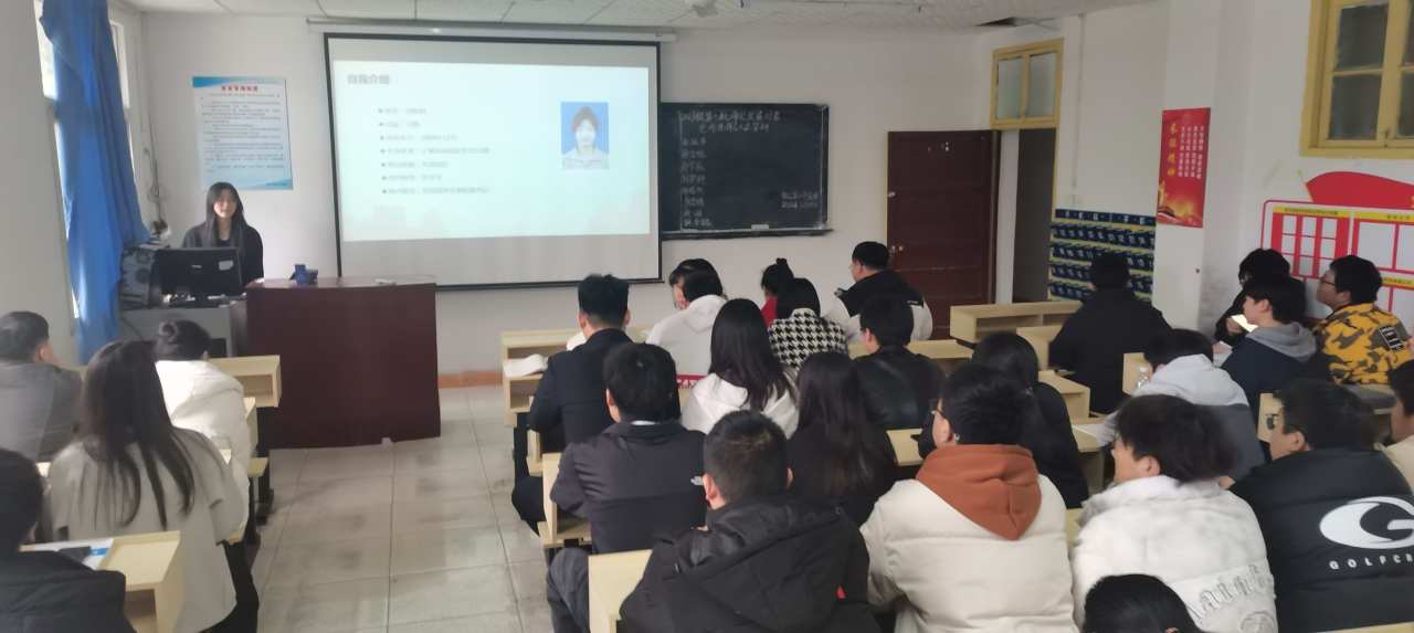 “答”入黨初心，“辯”青春擔當