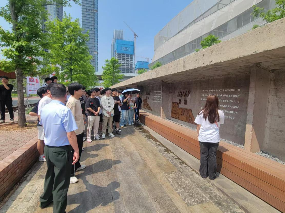 尋跡百年武九，解碼匠心傳承——我院開展四美塘文化公園沉浸式實踐活動