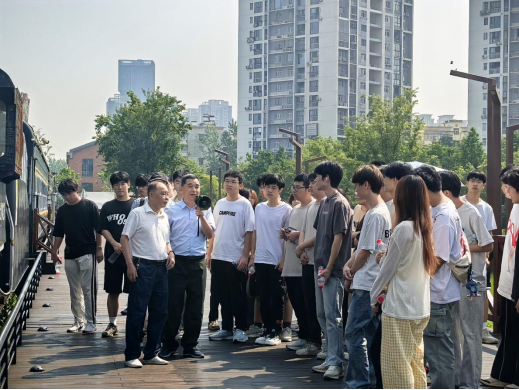 尋跡百年武九，解碼匠心傳承——我院開展四美塘文化公園沉浸式實踐活動