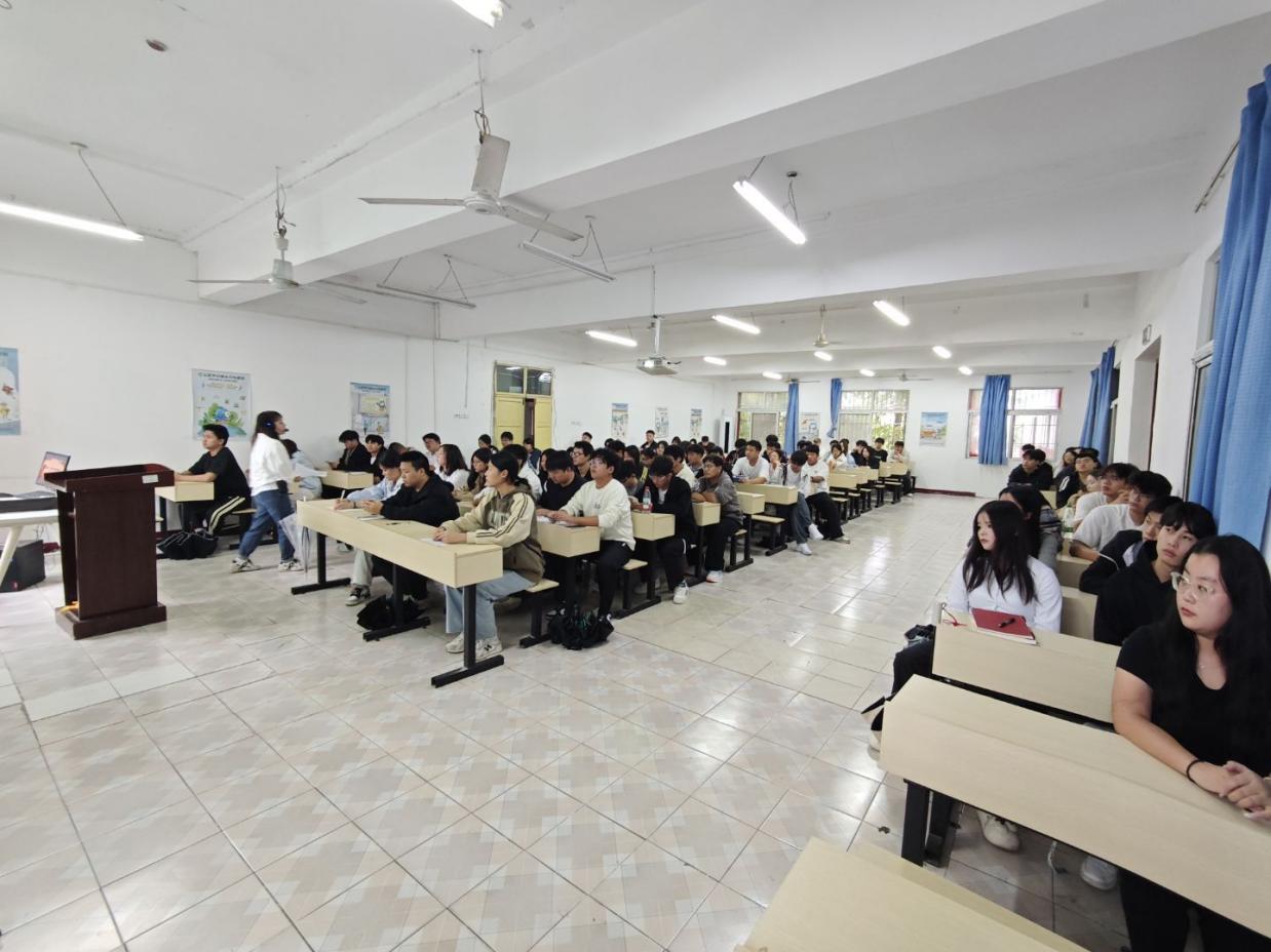 我院團委順利開展2025年下半年團學干部培訓