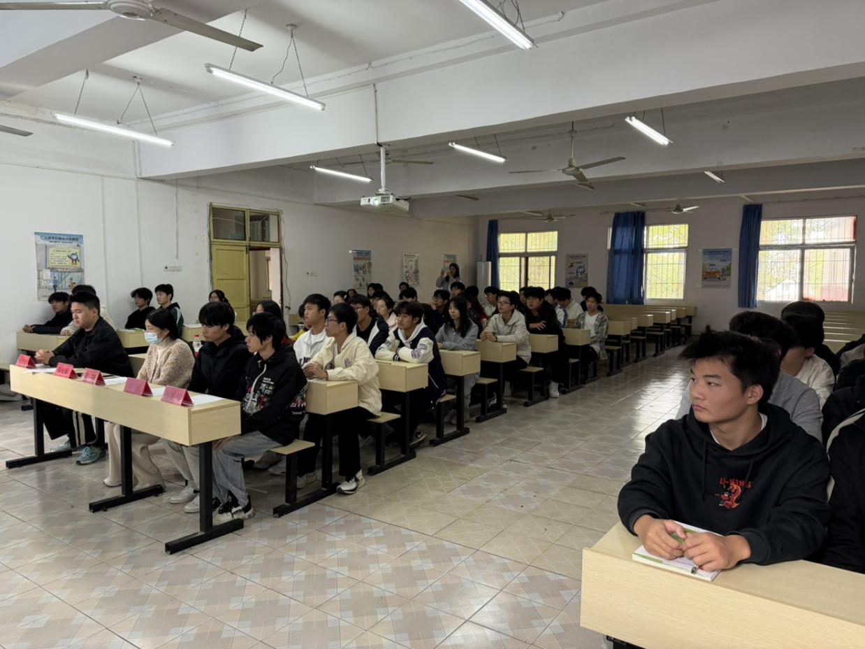 青春錘煉初心 團課書寫華章 ——武漢科技職業學院第八期團課結業典禮