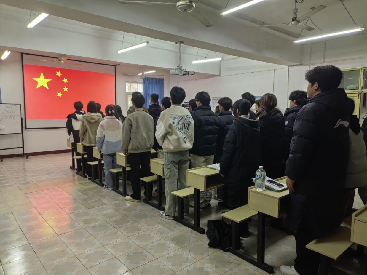 青春向團，奮斗強國 ——武漢科技職業學院第八期新發展團員入團儀式