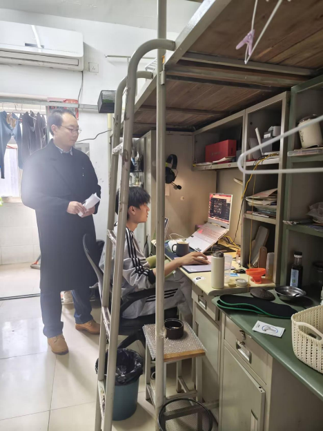 我院開展學生宿舍衛生安全大檢查 共筑平安校園