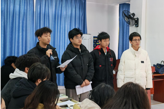 我校舉辦思政課辯論賽實踐活動 ——“德”與“才”交鋒，青春與思想同頻共振