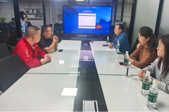 我院2023級輔導員赴美的集團走訪看望實習學生