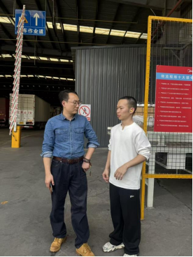 我院2023級輔導員赴美的集團走訪看望實習學生