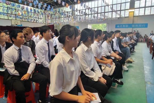學校隆重舉行2023年秋季崗位實習企業宣講會
