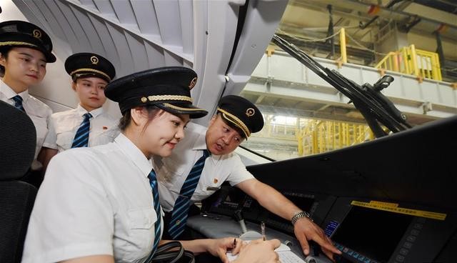 國內鐵路將迎來首批女動車組司機