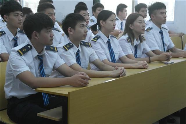武漢這所職校暑期給學生做“集訓”，只為……