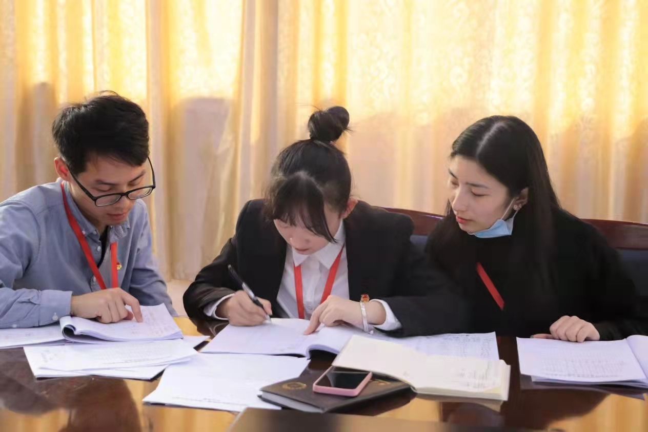 我院第十次學(xué)生代表大會(huì)隆重召開！